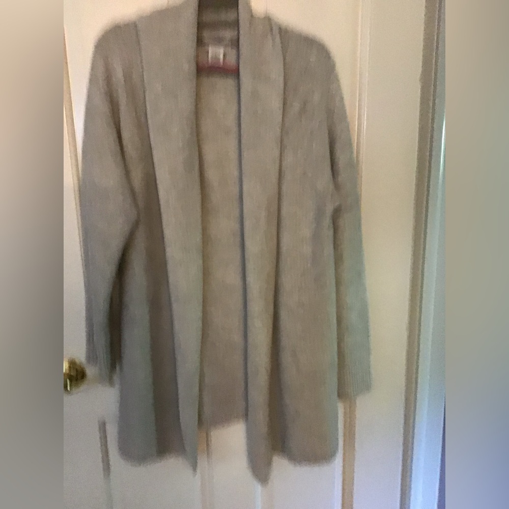 Liz, Claiborne shawl collared soft sweater. Size L.
